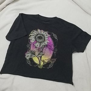 Dark gray graphic crop-tee